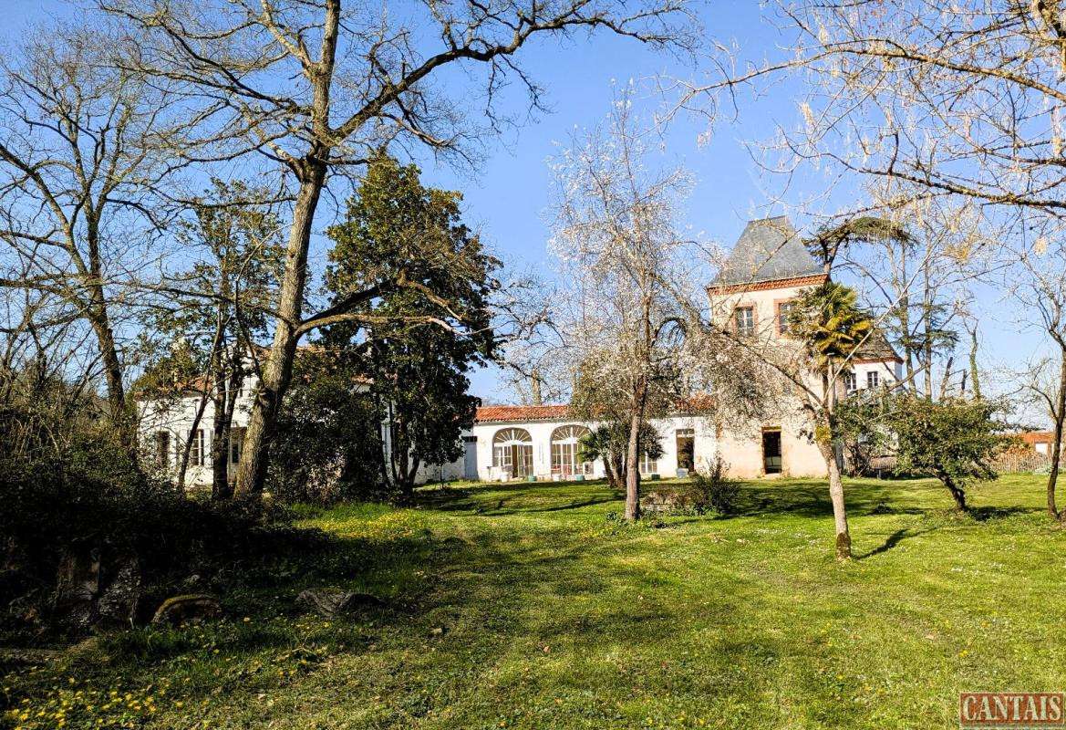 Vente immeuble 300m² pôle touristique dynamique 40
