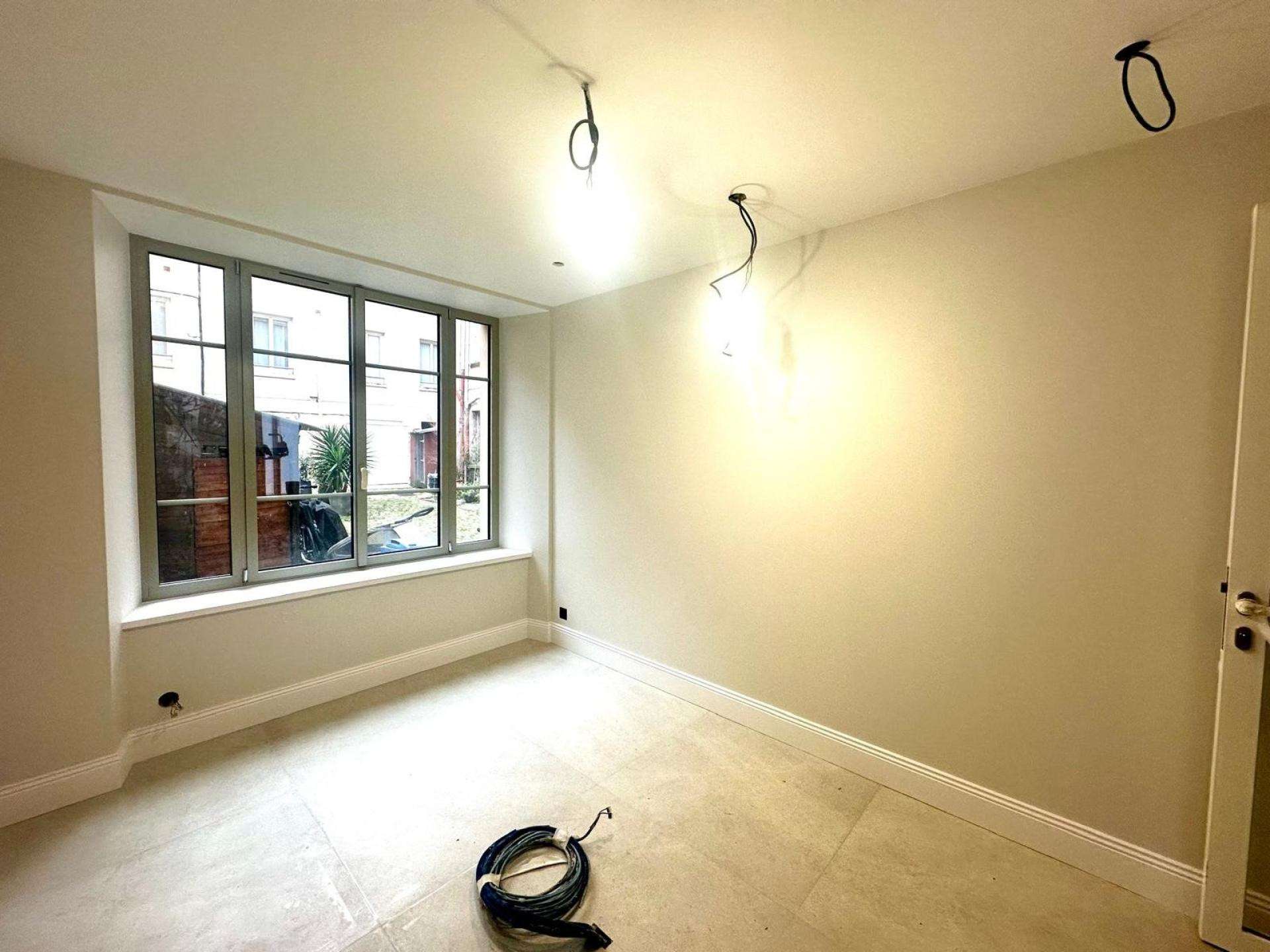 AV local commercial 40m² au coeur de Saint Louis 