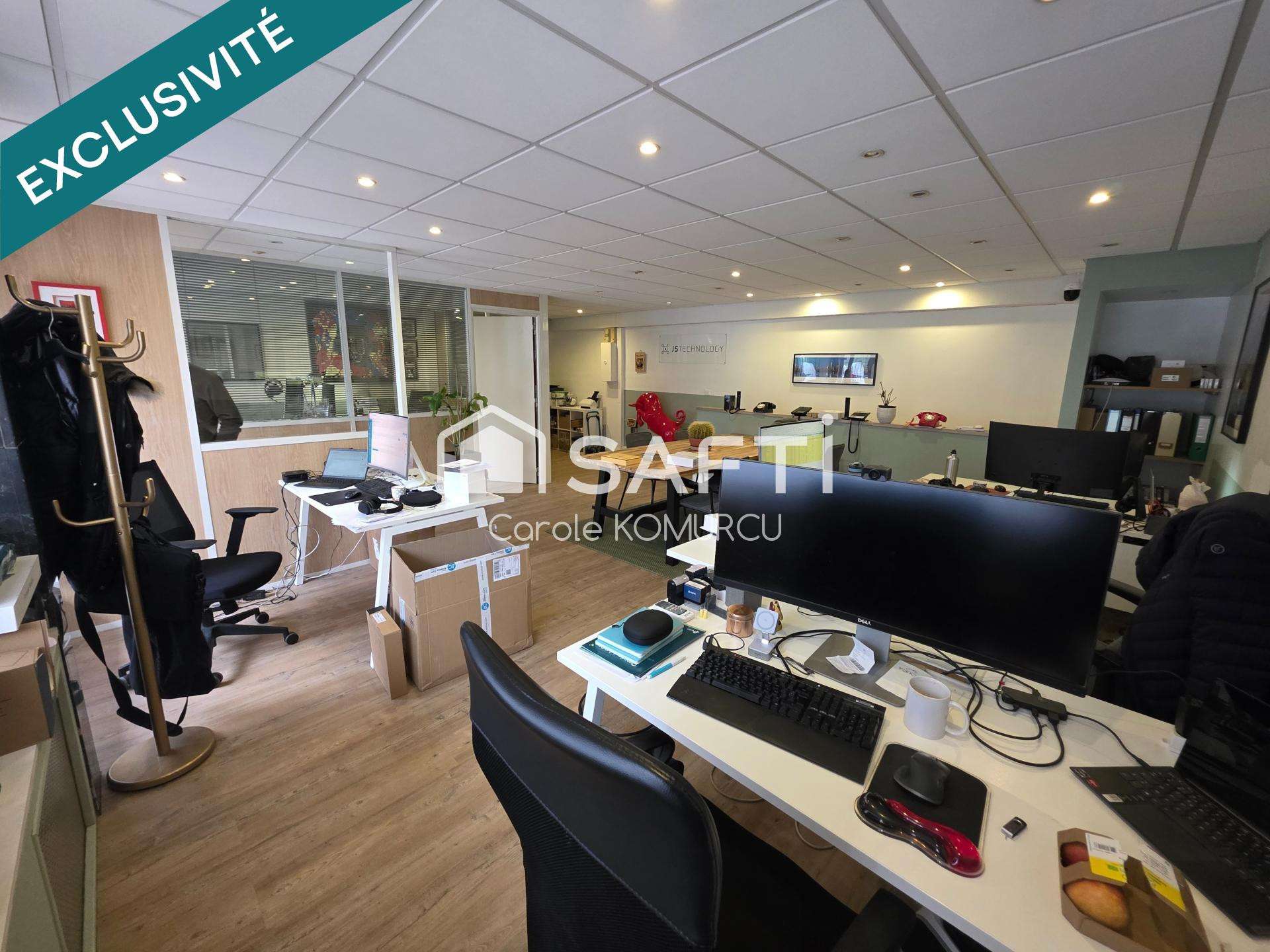 Commerce 97m² avec vitrine à La Celle-Saint-Cloud