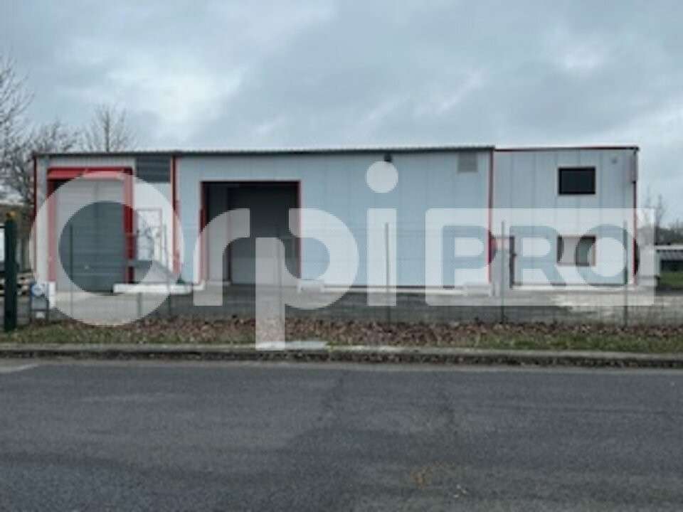 A vendre local d'activité 384m² ZAC de St-Maximin