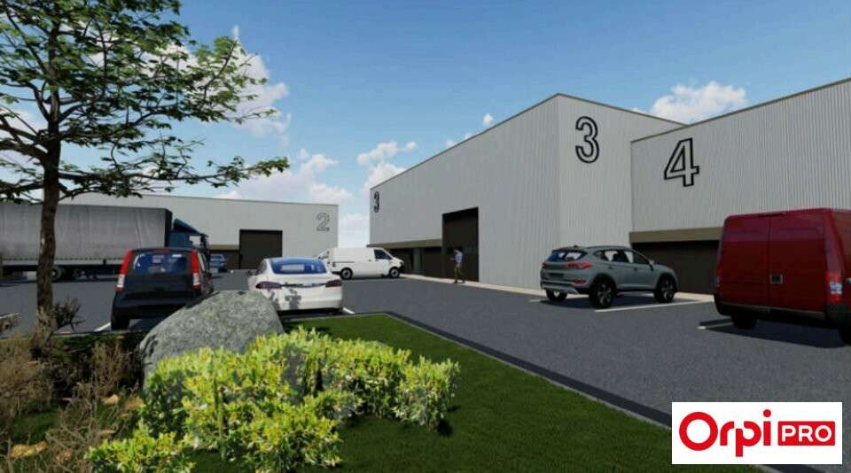 A vendre local d'activité de 389m² à Pommeret RN12