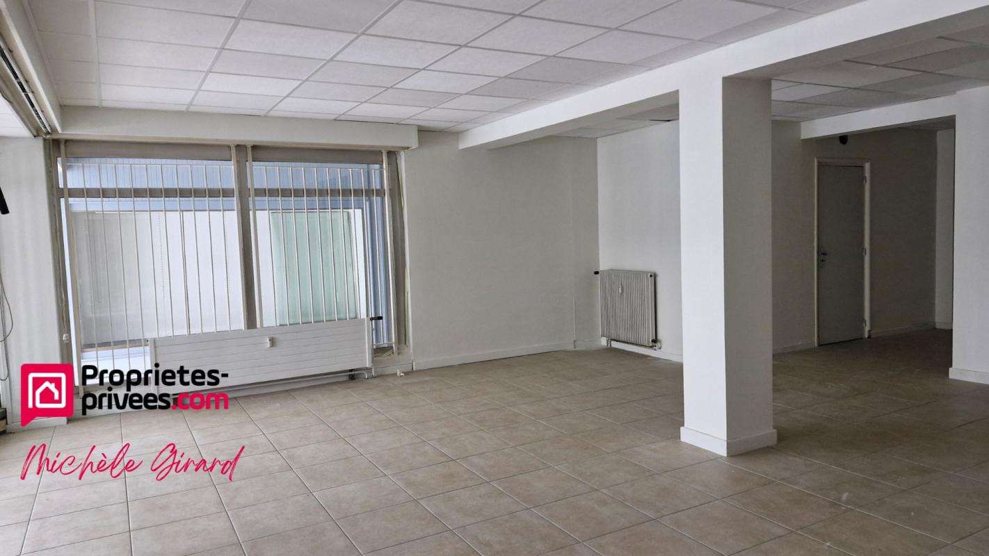 A louer local commercial de 255m² le Coteau
