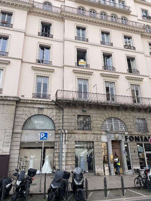 Bureau de 113m² à louer Lyon 2 place des Jacobins