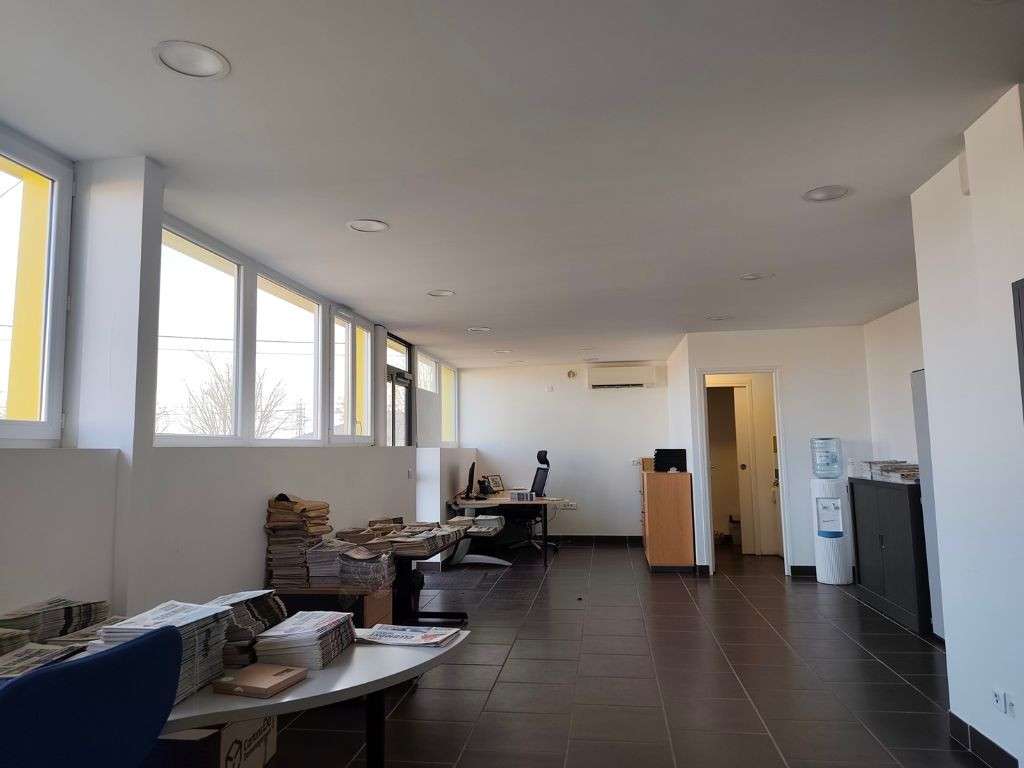 Bureaux en très bon état 87m² à louer à Beaumont