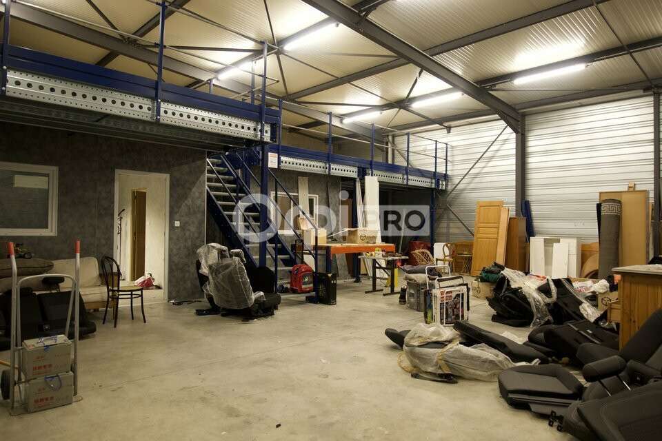Local d'activité 258m² à vendre à Mions  