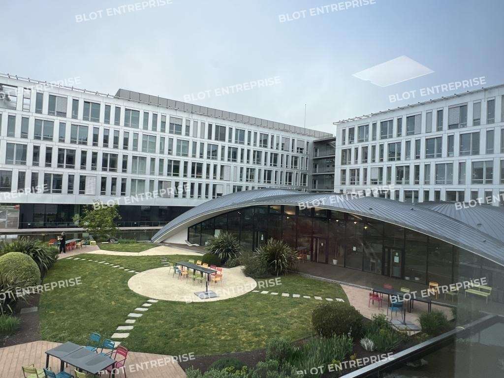 A louer bureaux 3240m² HQE/BBC à Cesson-Sévigné