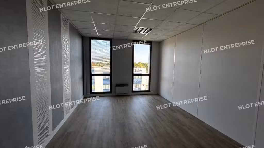 A vendre/à louer bureaux 133m² à Rennes