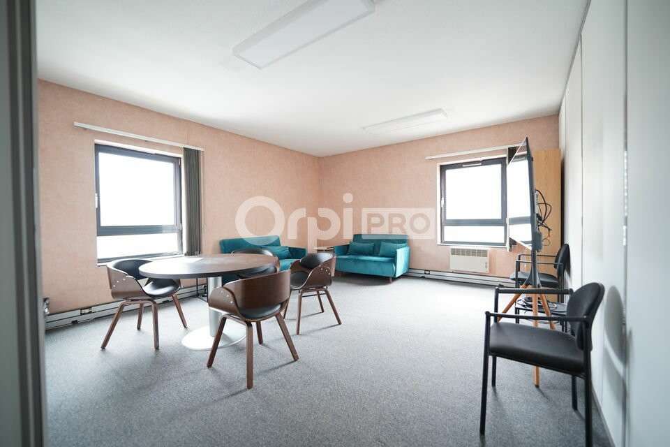 A louer bureaux de 190m² divisibles à Villeurbanne