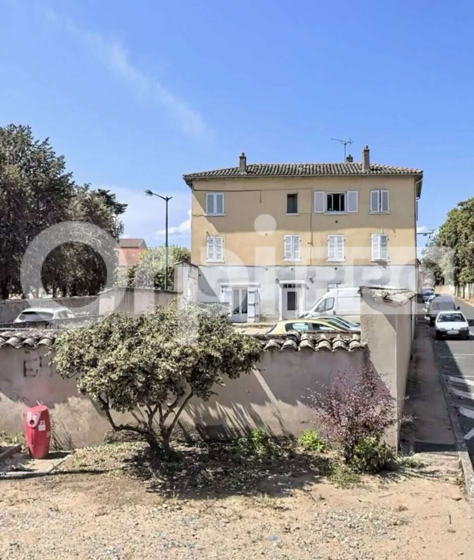 A vendre immeuble de rapport St-Georges-de-Reneins