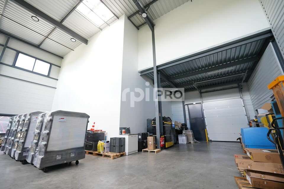 Bureaux de 115m² à louer à Meyzieu