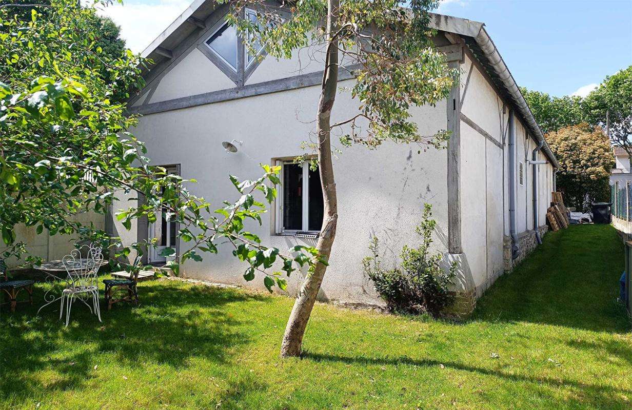 Vente local d'activité 160m² à Neuilly-Plaisance