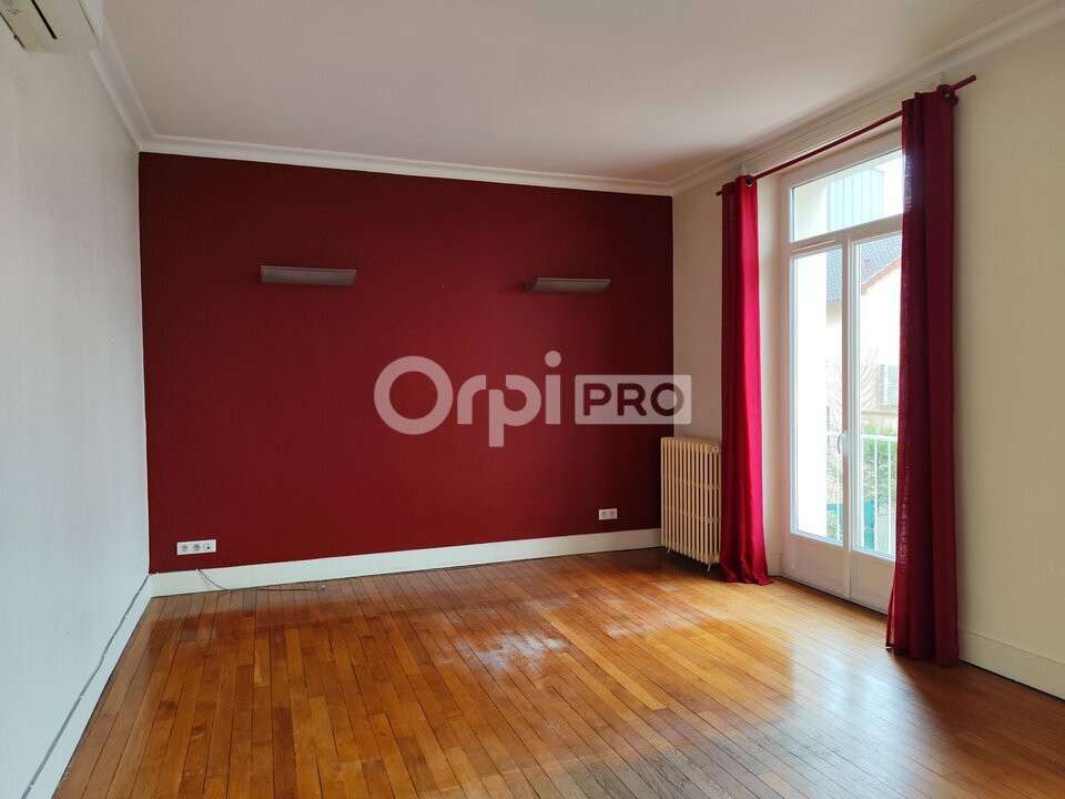 Local professionnel 40m² R+1 à louer à Limoges
