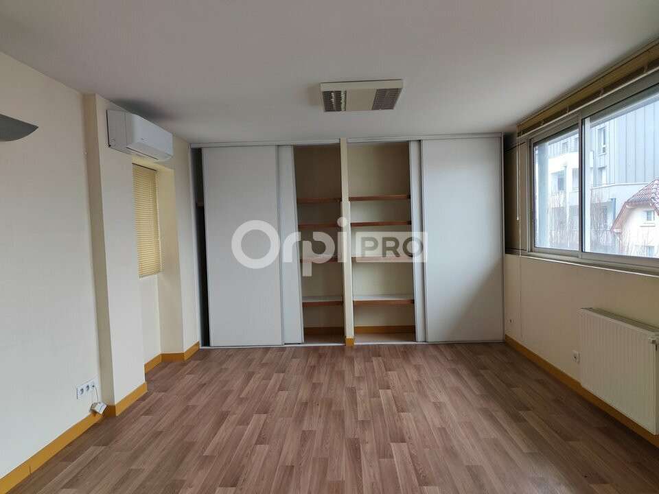 Local professionnel 25m² à louer à Limoges