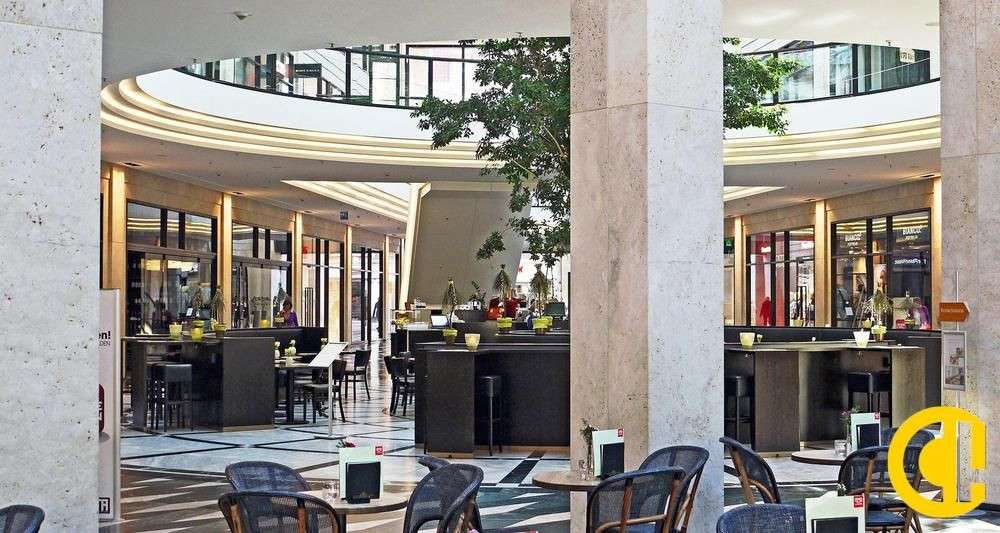 Brasserie d'angle 255m² à vendre à Vaulx en Velin