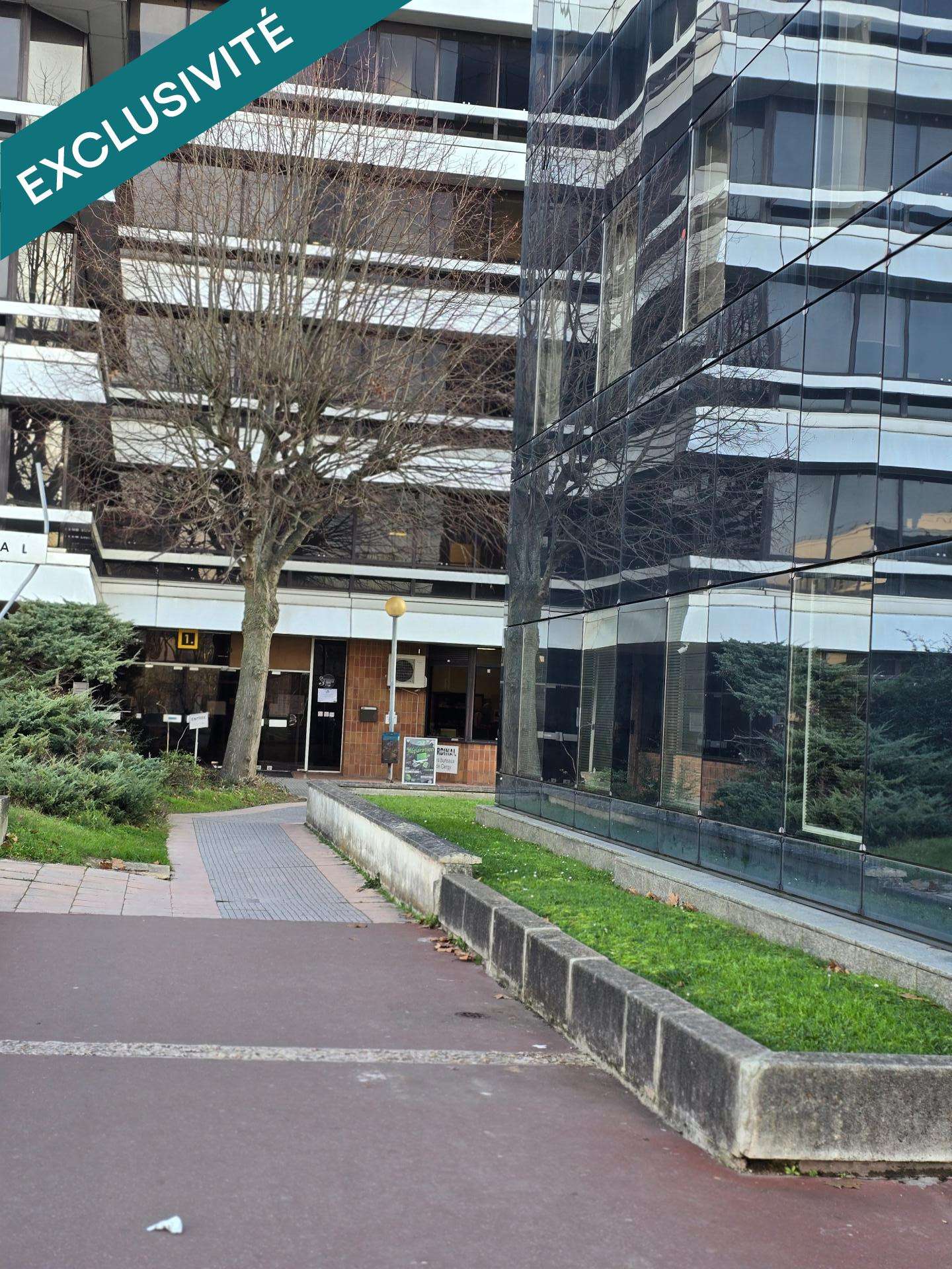 Vente beau bureau 34m² très bien situé à Pontoise 