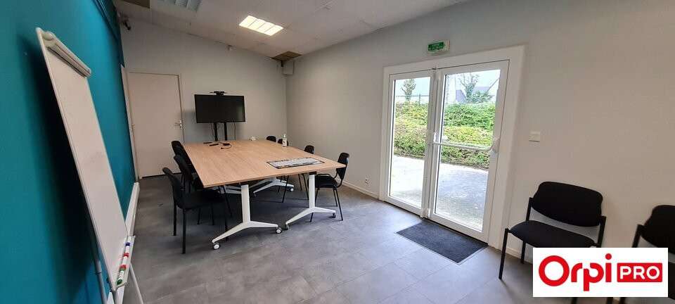 Bureaux indépendants 223m² à  Lamballe RN12