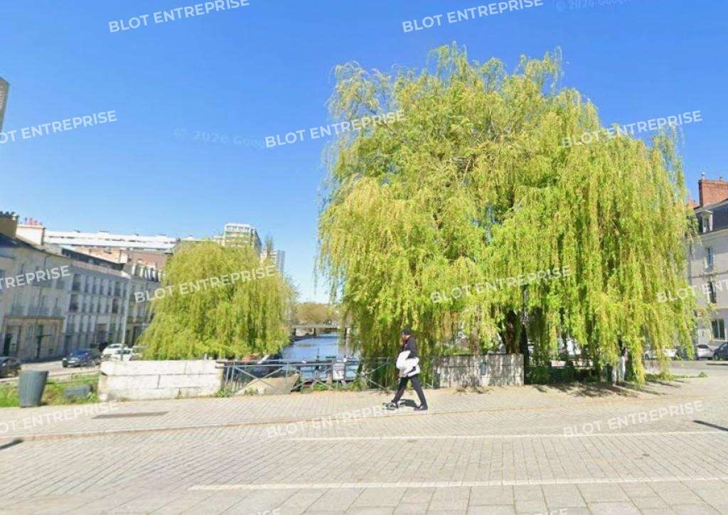 Péniche restaurant à louer empl atypique  Rennes