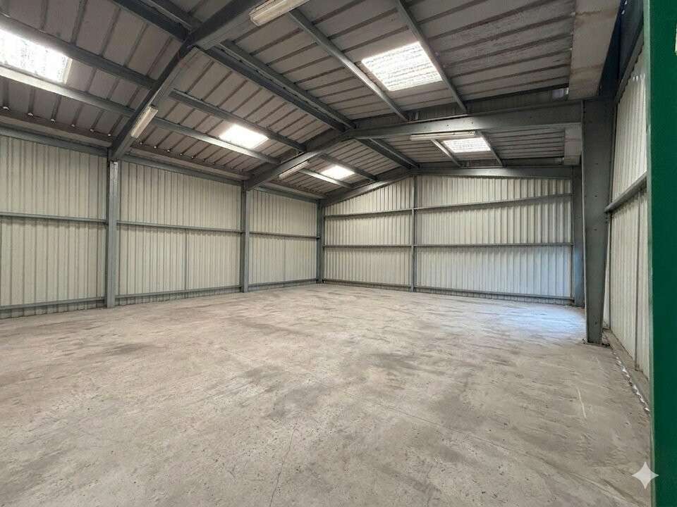 Cellule 80m² à louer Zone de Laubian à Seignosse