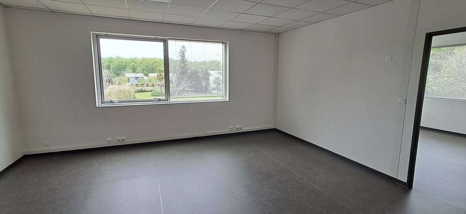 Plateau de bureaux de 81m² à louer à Lons