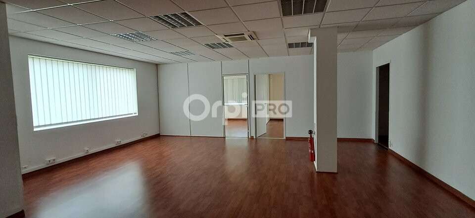 Bureaux 168m² à louer emplacement idéal à Lons