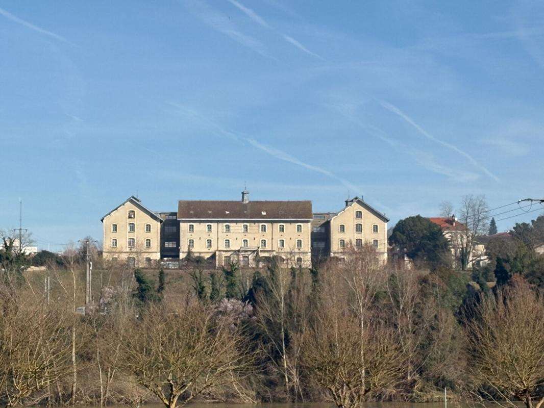 Patrimoine industriel 9000m² axe Bordeaux Toulouse