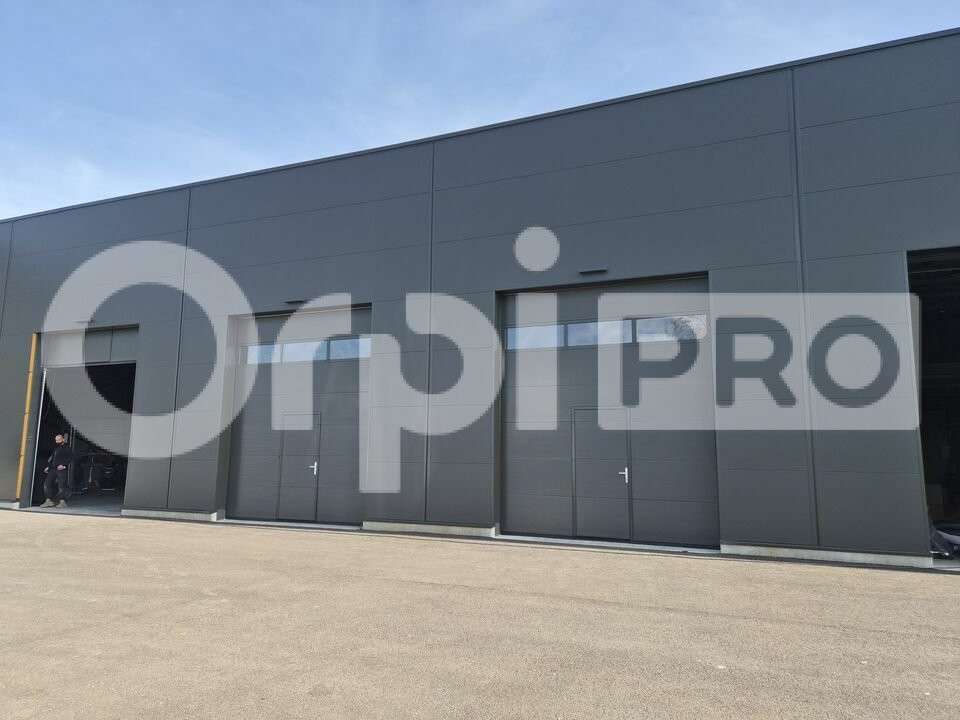 Local d'activité 371m² à louer St-Brice-Courcelles