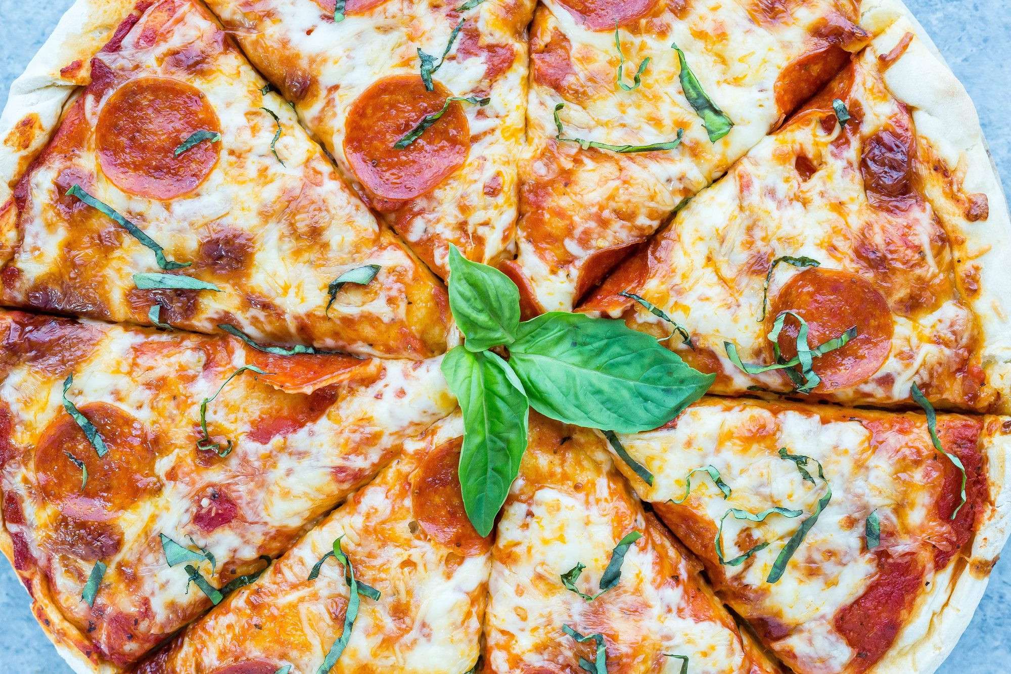 AV restaurant pizzeria avec murs axe passant 69003