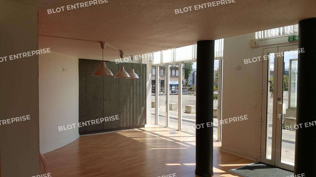 A louer locaux 160m² à Nantes Place du Sanitat