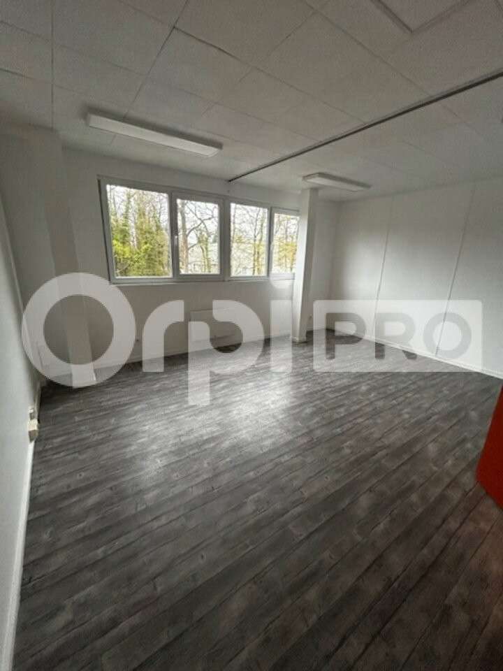 Loue bureau ou activité 12m² Verneuil en Halatte