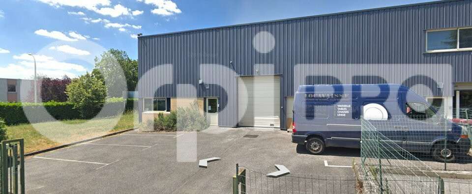 AV local d'activité 490m² empl stratégiq Champlan