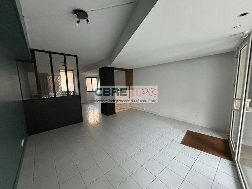 Location local commercial 47m² à Pau place Verdun