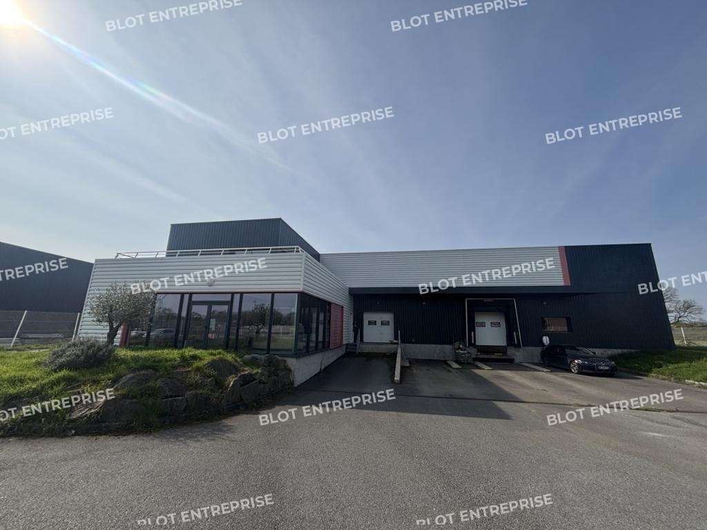 A vendre locaux d'activités 840m² à Pontchâteau