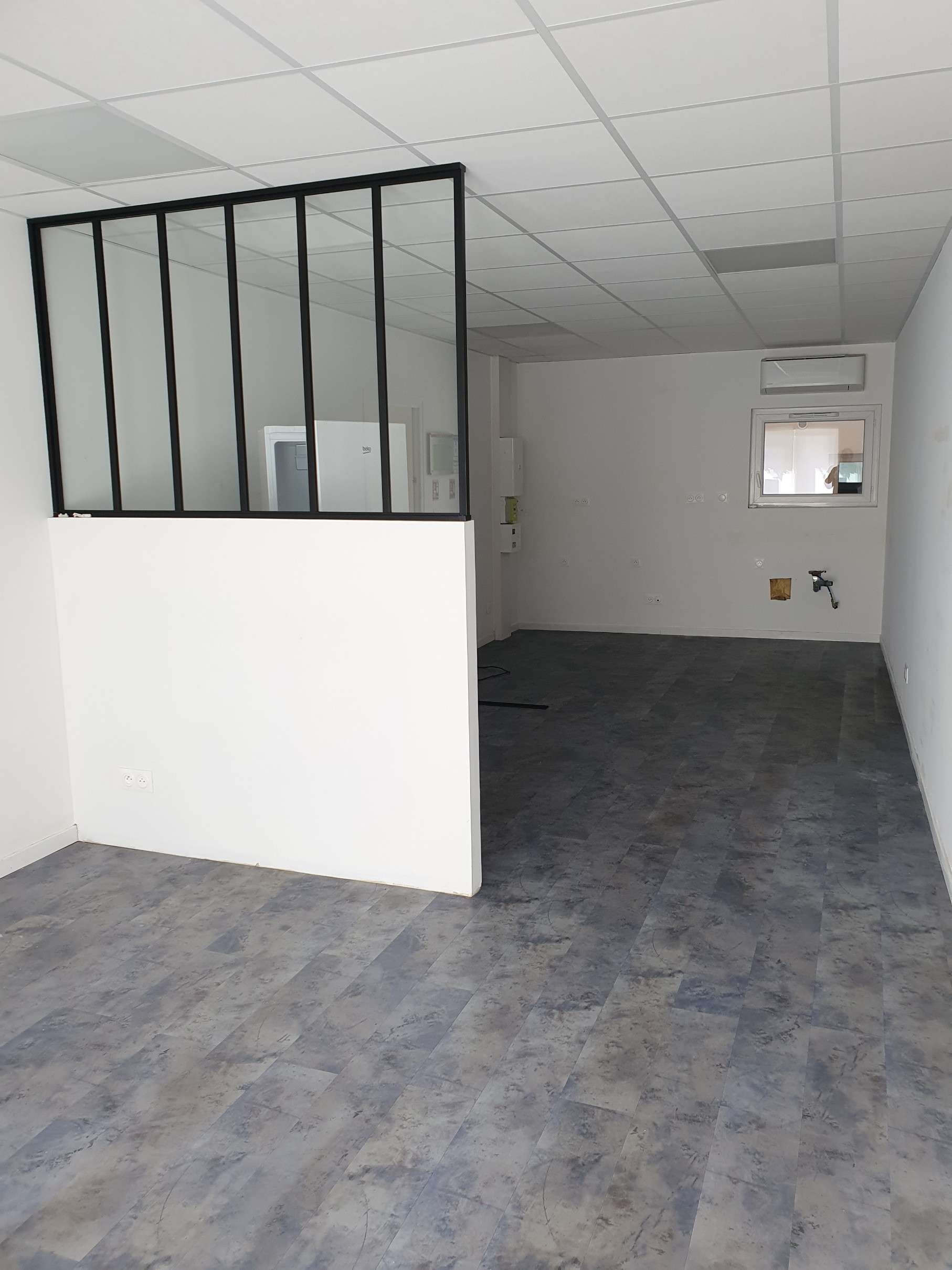 A louer local commercial 44m² à Cléon-d'Andran