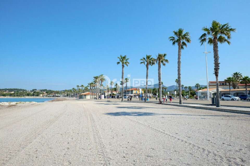 AV FDC restaurant bar 134m² à Six-Fours-les-Plages