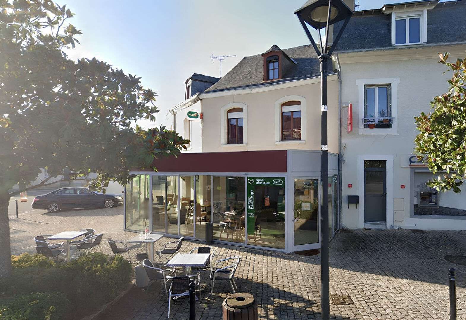 A vendre local avec logement à Château-Gontier