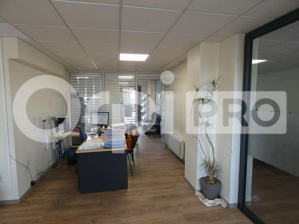 Vente locaux professionnels 134m² à Manosque