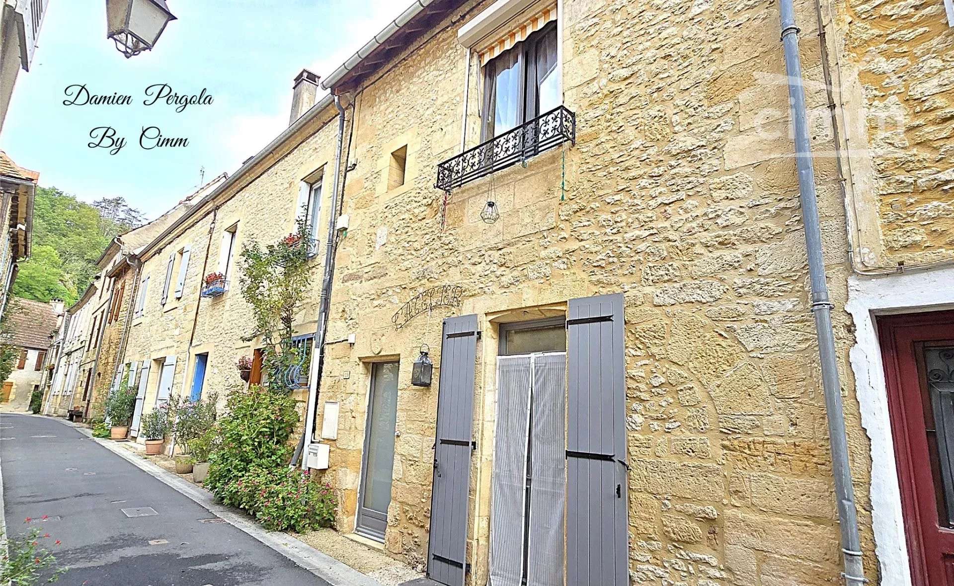 Ensemble immobilier de charme 135m² à Montignac