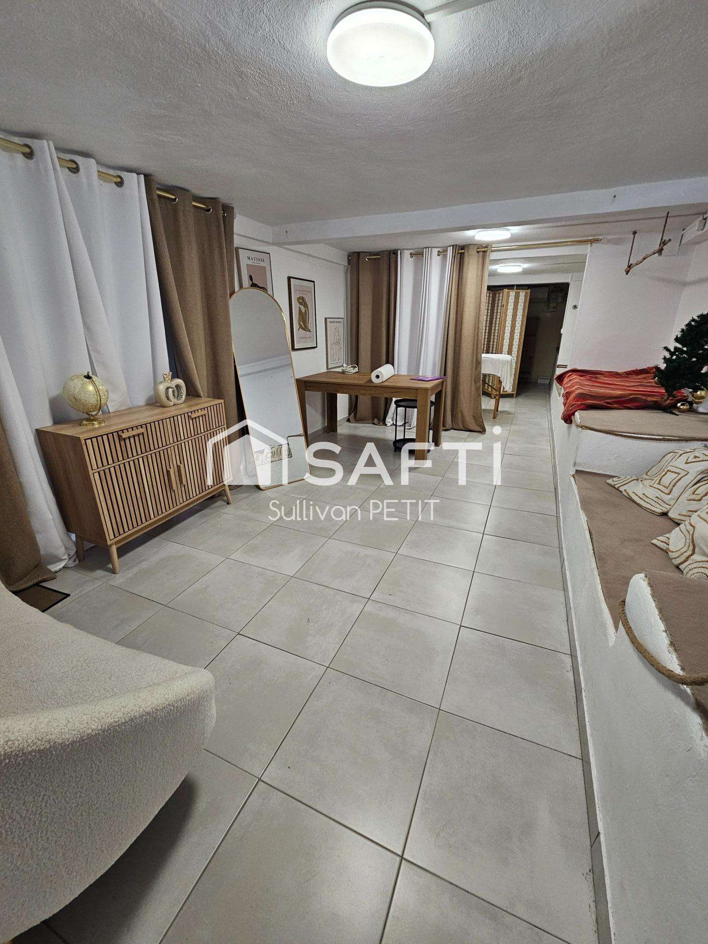 AV local 34m², sortie de rocade à Fort-de-France