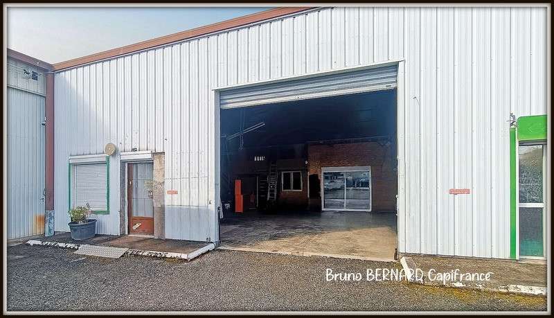 Local bureau entrepôt 170m² à vendre à Aureilhan