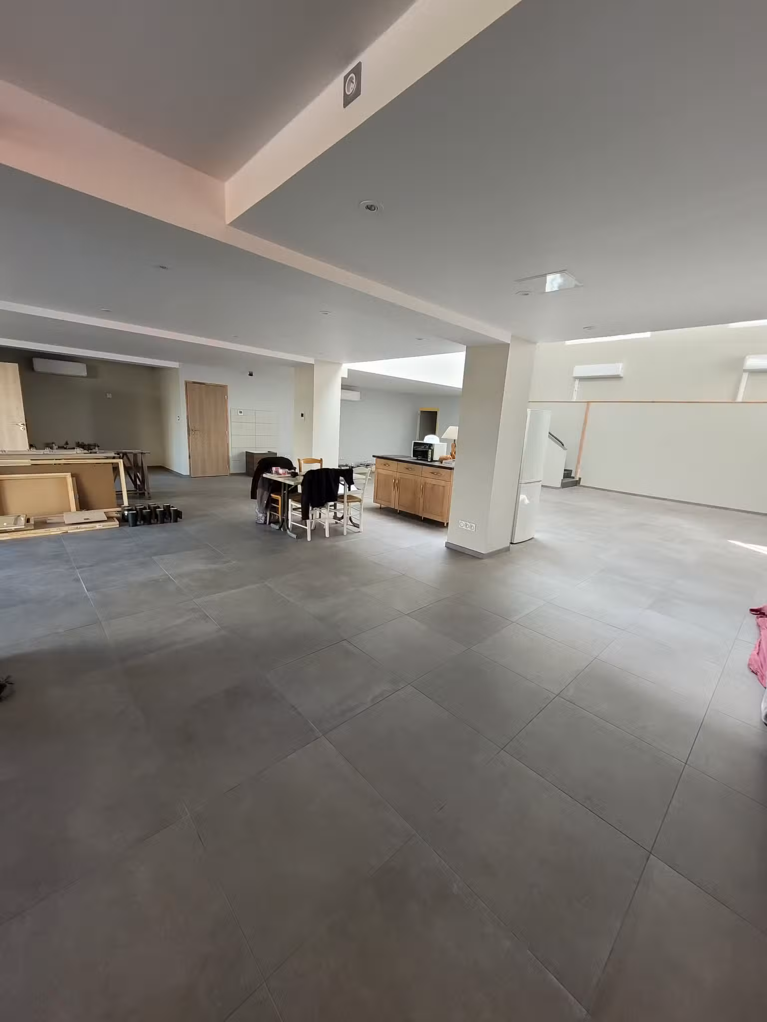 Vente local indépendant de 450m² à Lyon 4 Caluire
