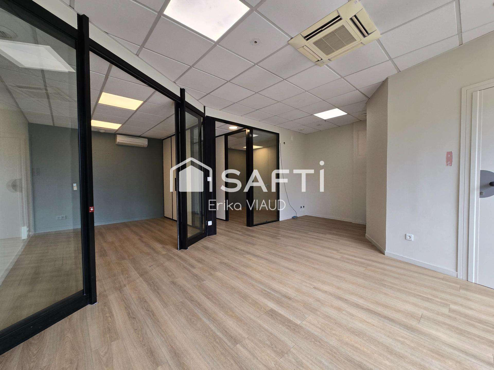 Vente local 57m² avec belle visibilité à Surgères 