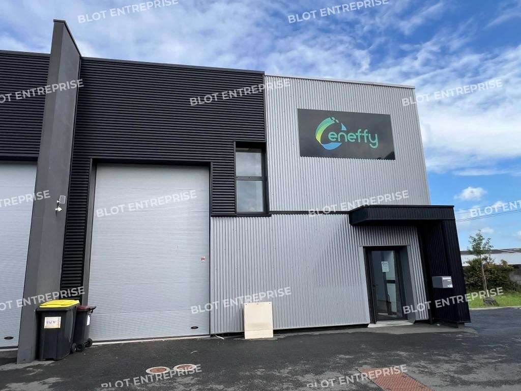 A louer cellule d'activités neuve 220m² à Noyal 