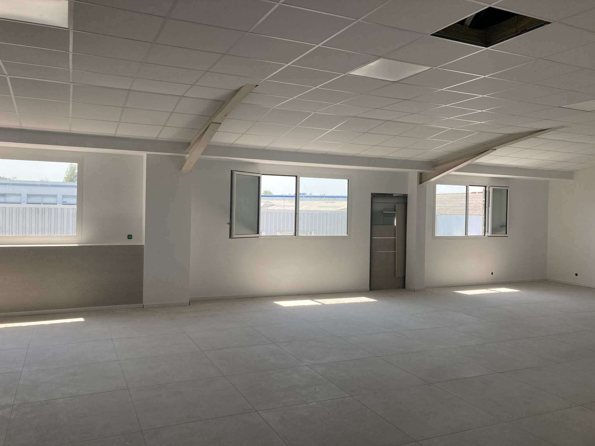 A louer bureaux refaits à neuf de 128m² à Anglet
