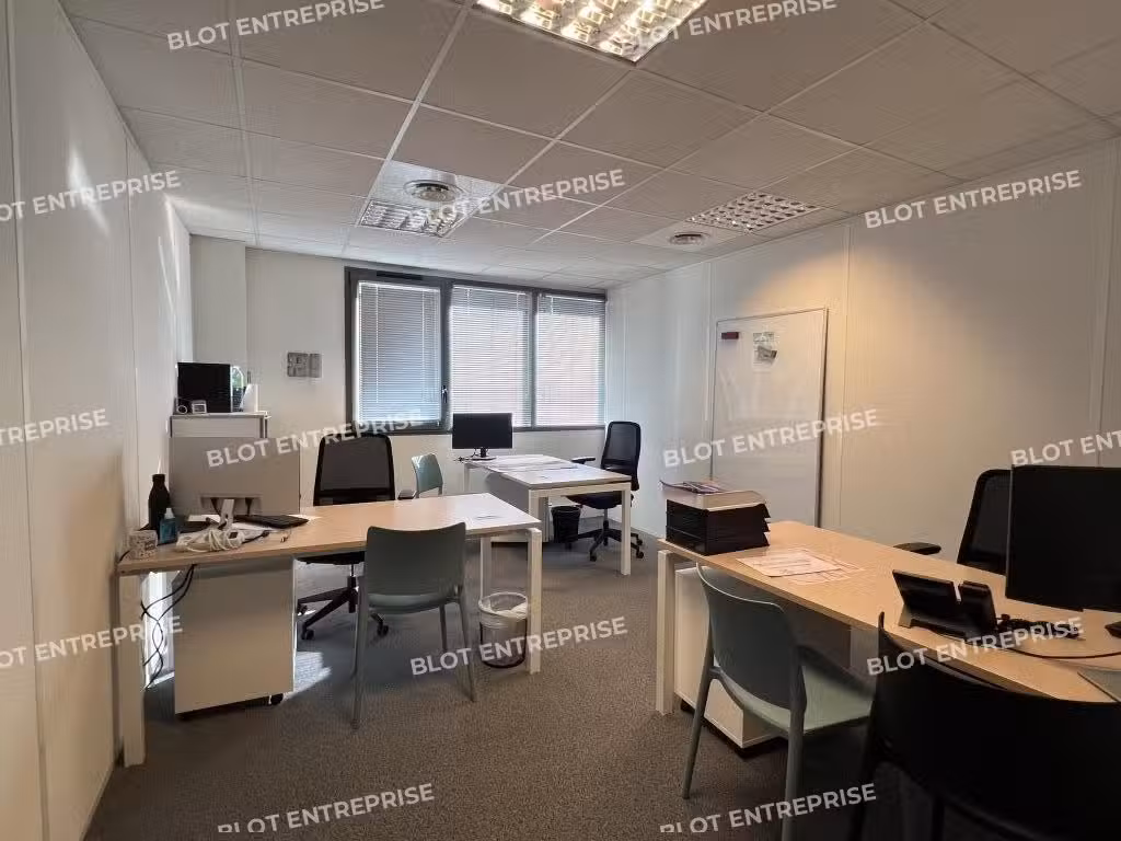 A louer bureaux 636m² RDC à Rennes