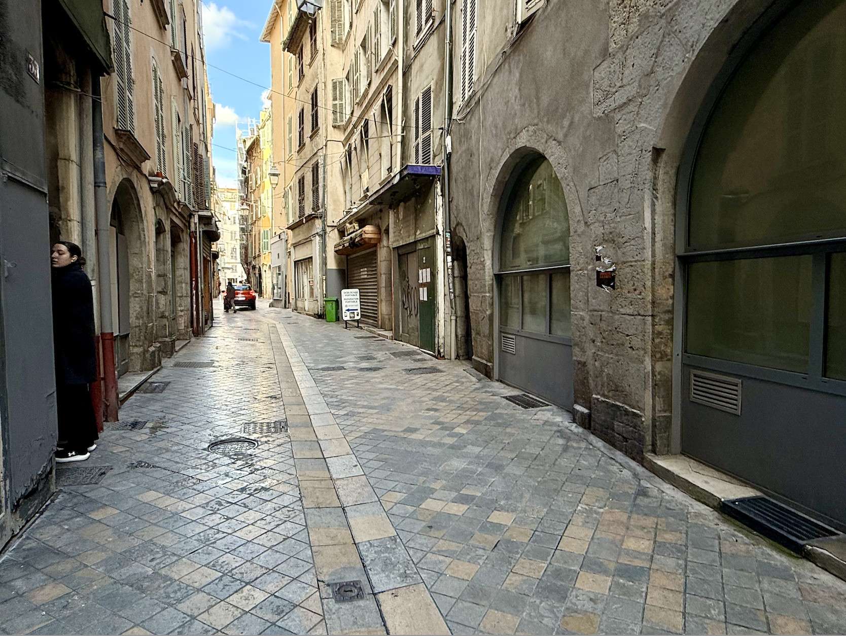 A louer local commercial de 46m² à Toulon centre