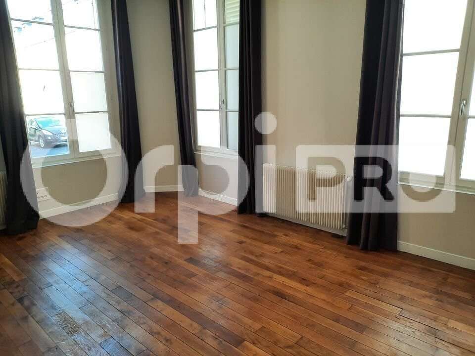 A louer bureau de 30m² en RDC à Compiègne