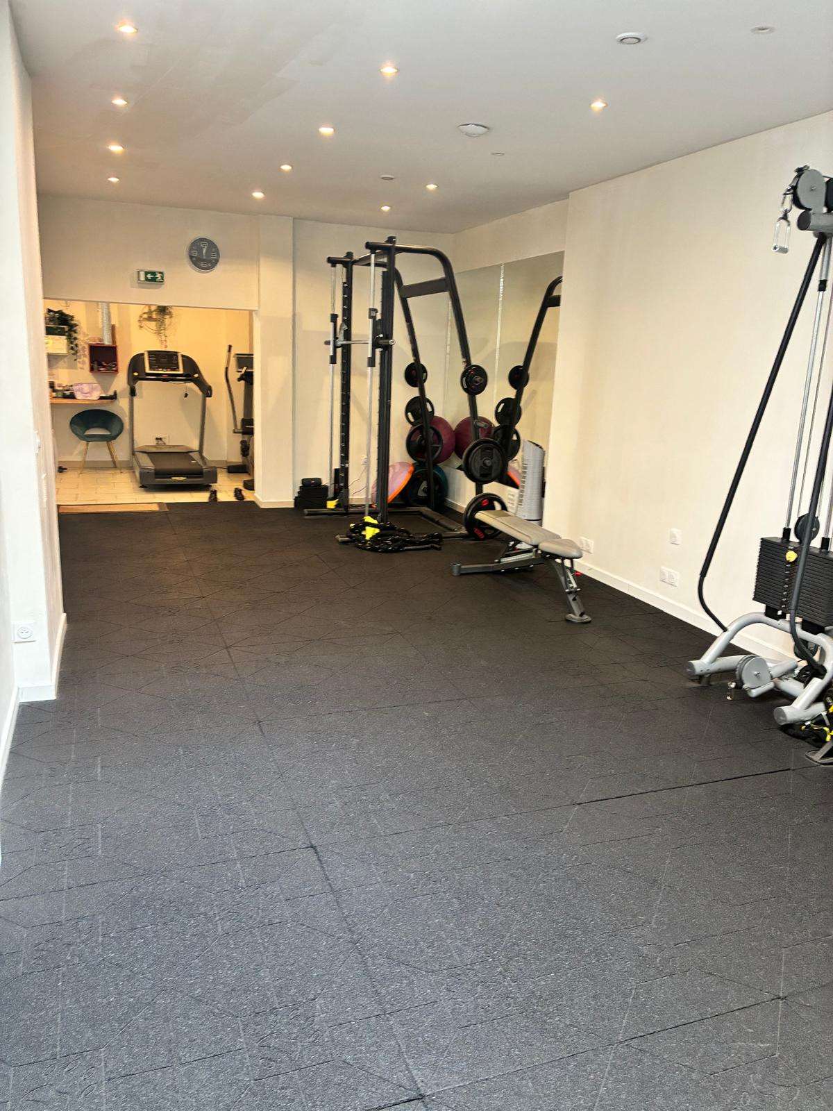 DAB local 63m² sur cour salle de sport 75019 paris
