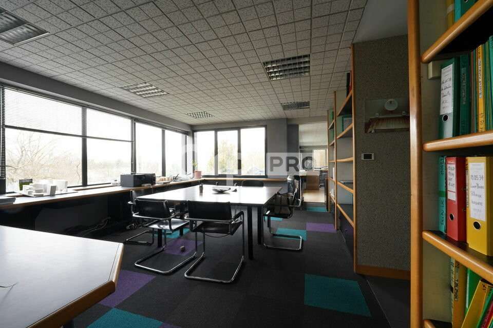 Bureaux à vendre 315m² à Lissieu