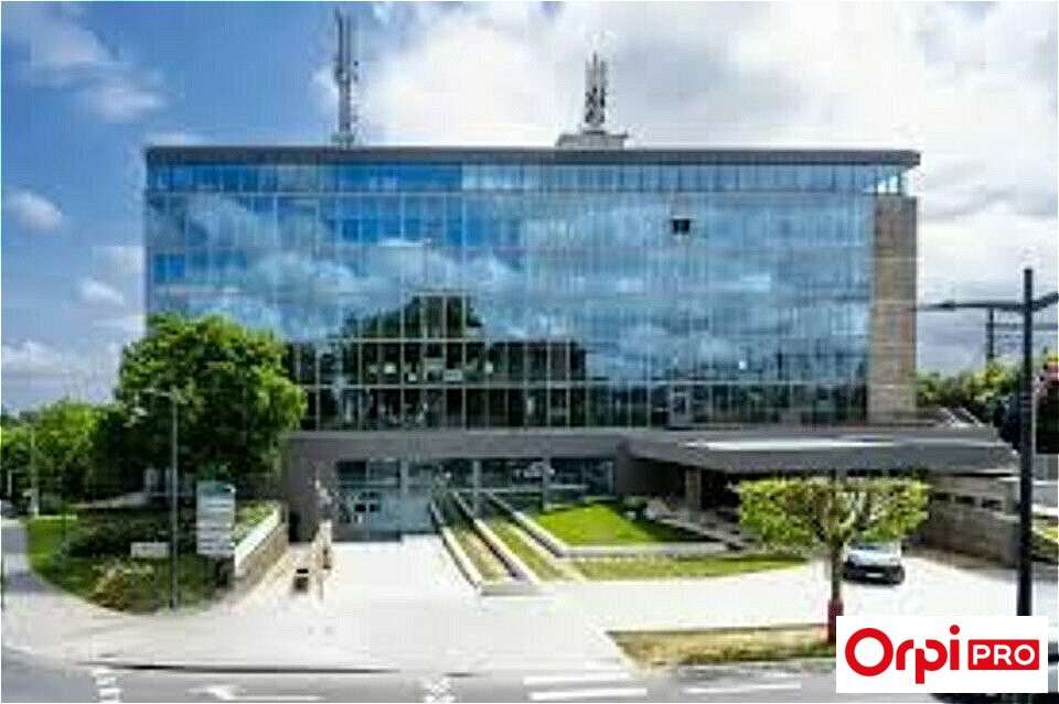 A louer bureaux d'exception 136m² proche Gare  