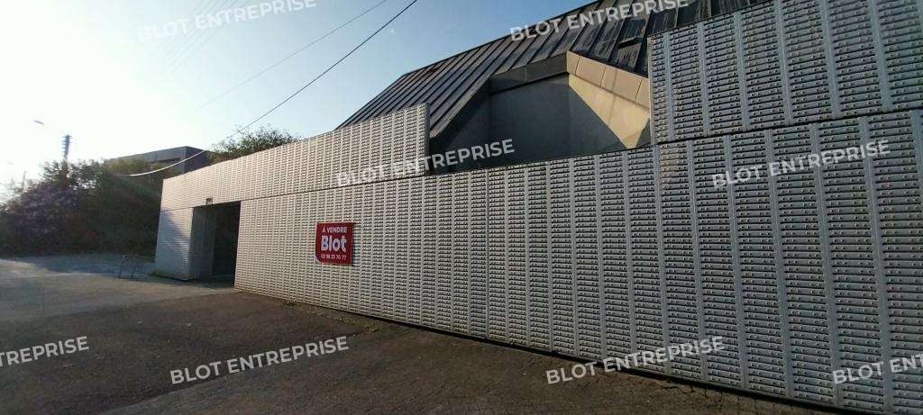 À vendre bureaux 150m² R+1 rénovés à Guilers